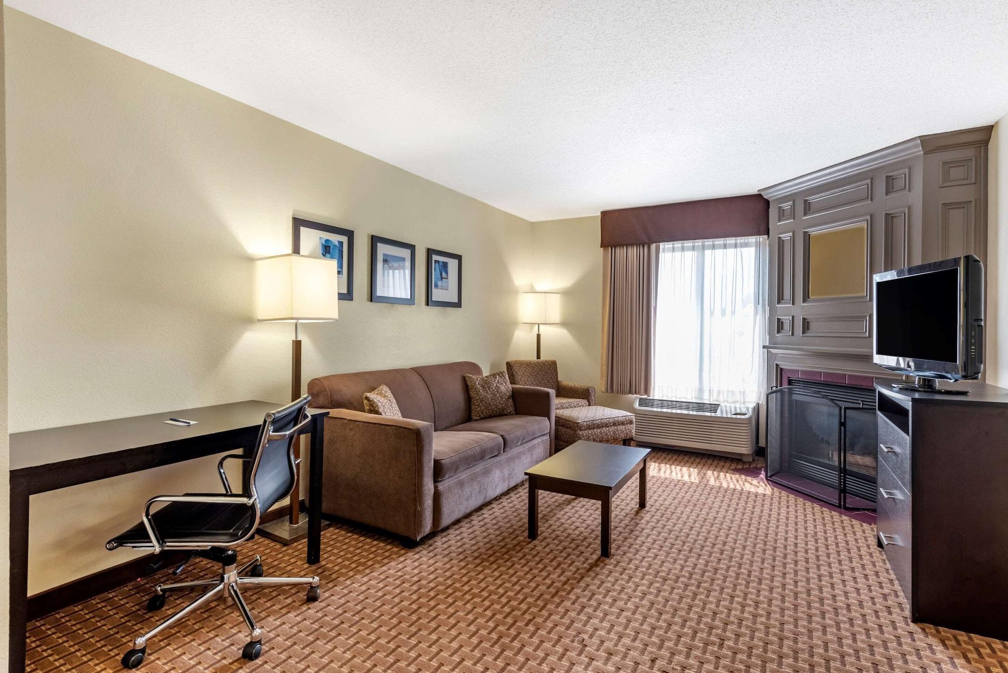 Comfort Inn & Suites Warsaw Near Us-30 Ngoại thất bức ảnh