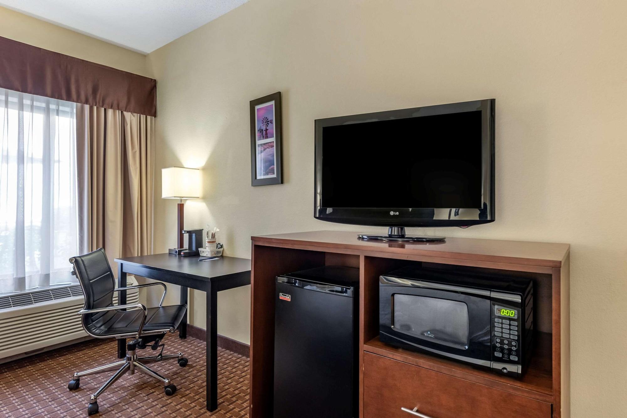 Comfort Inn & Suites Warsaw Near Us-30 Ngoại thất bức ảnh