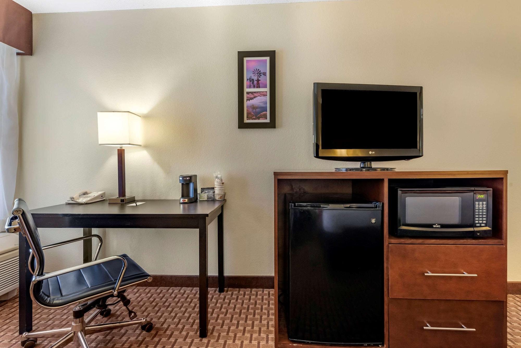 Comfort Inn & Suites Warsaw Near Us-30 Ngoại thất bức ảnh