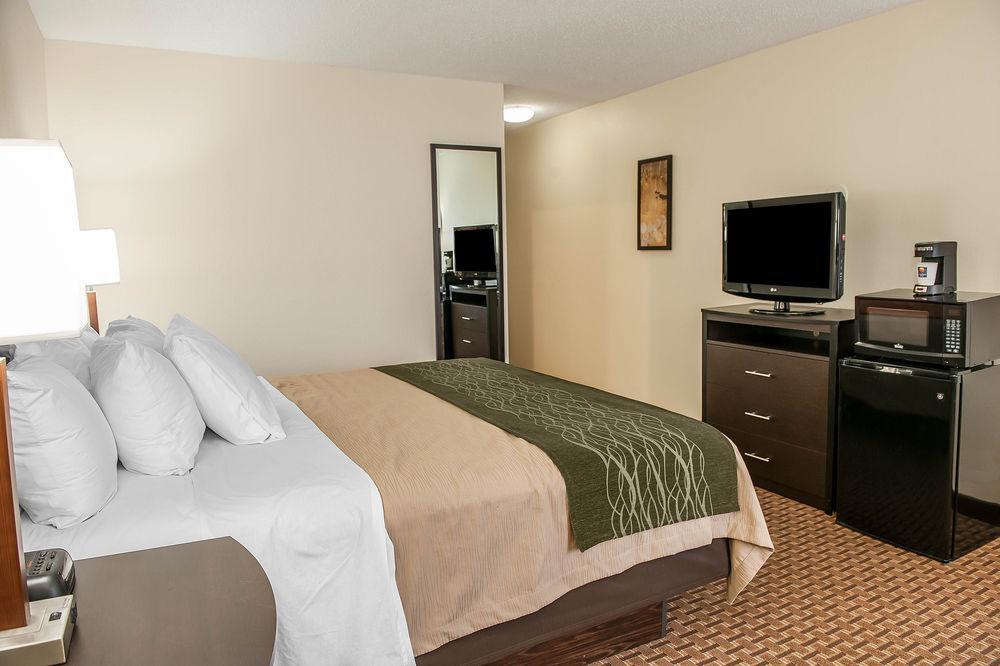 Comfort Inn & Suites Warsaw Near Us-30 Ngoại thất bức ảnh