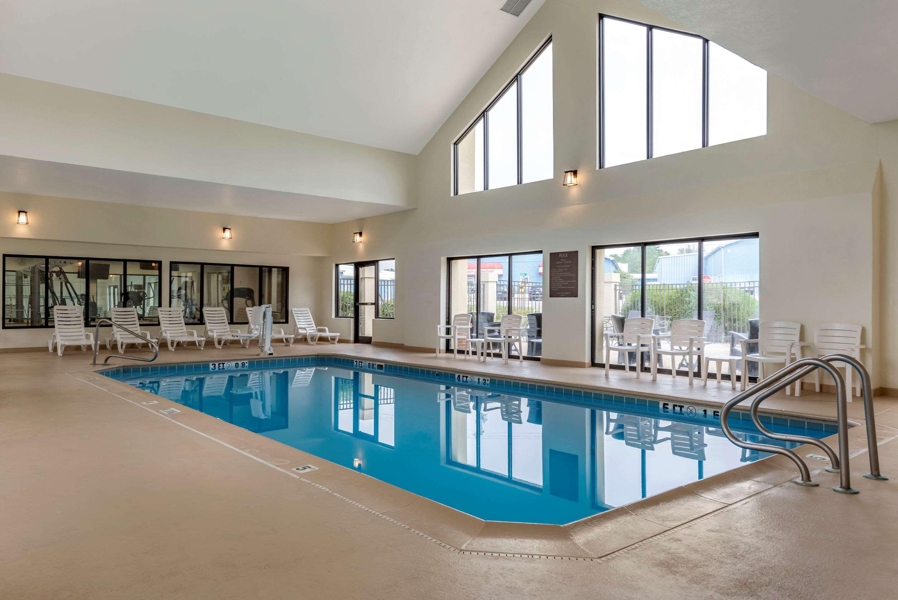 Comfort Inn & Suites Warsaw Near Us-30 Ngoại thất bức ảnh