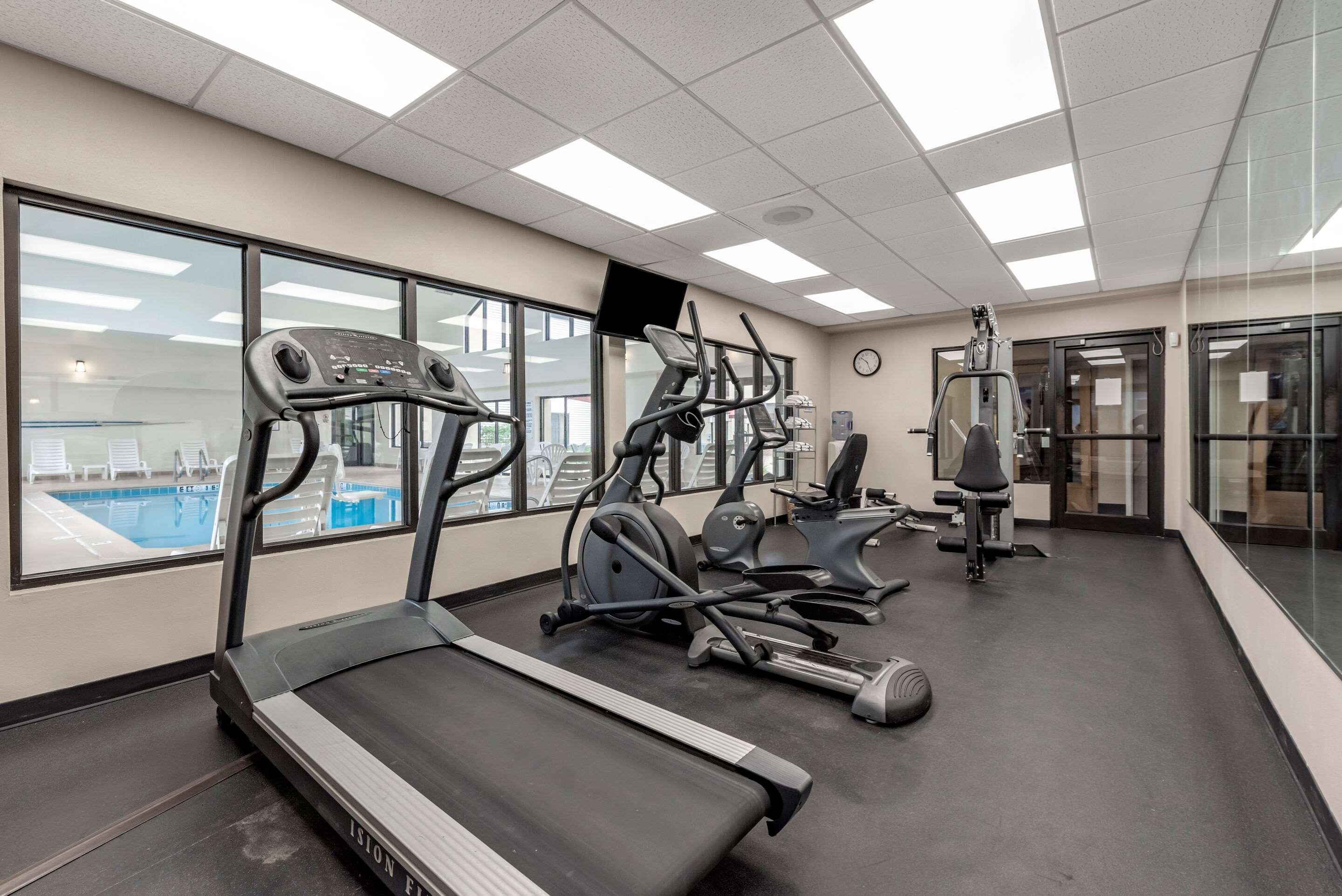 Comfort Inn & Suites Warsaw Near Us-30 Ngoại thất bức ảnh