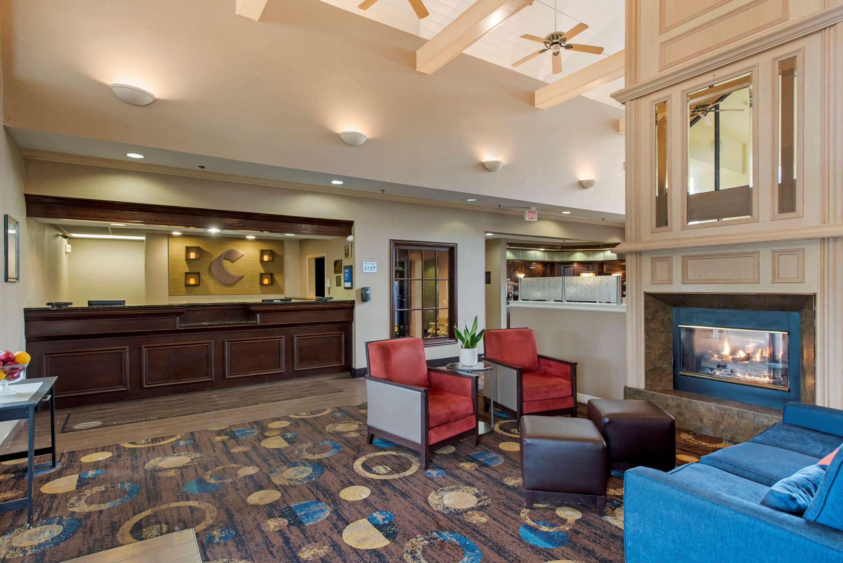 Comfort Inn & Suites Warsaw Near Us-30 Ngoại thất bức ảnh