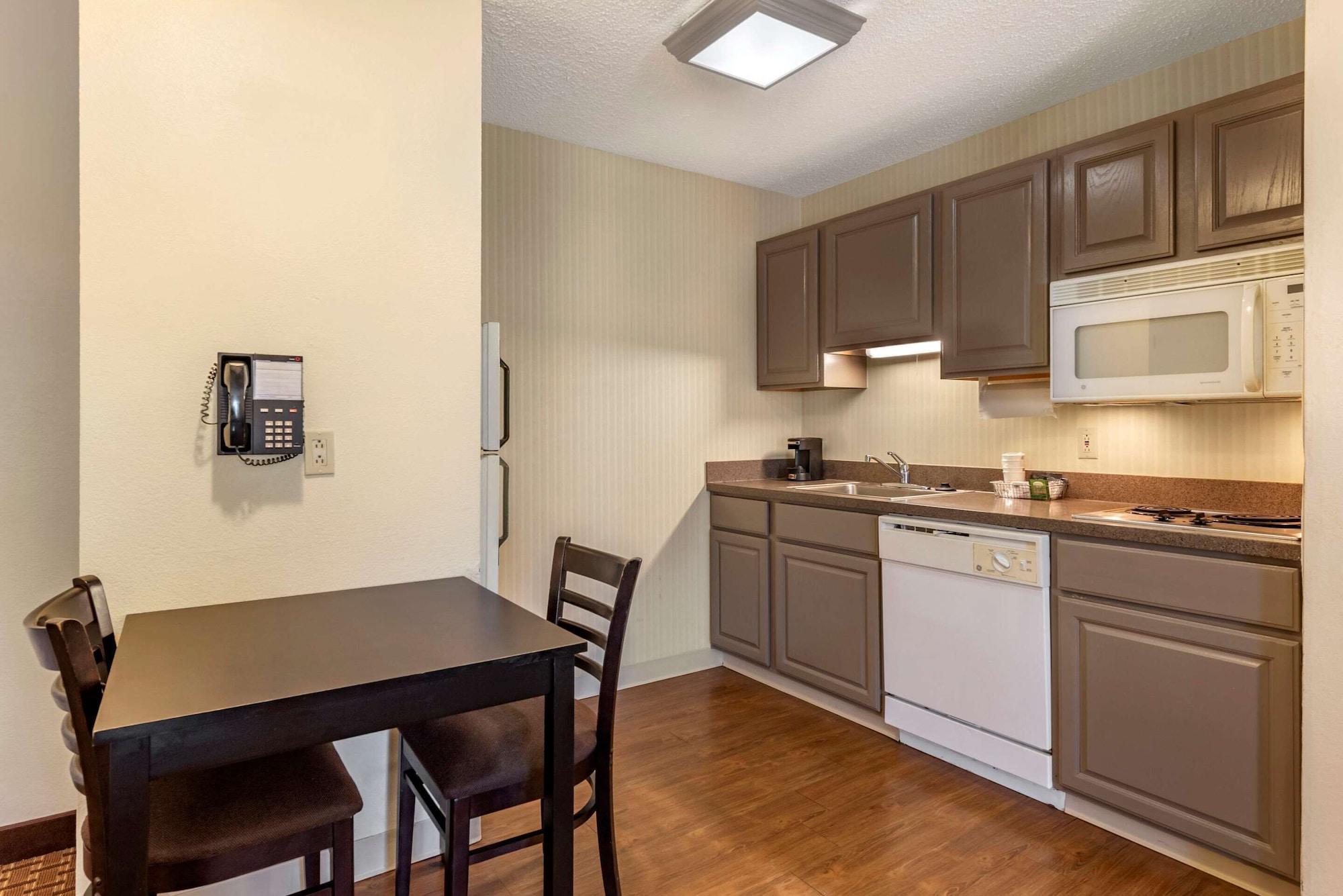 Comfort Inn & Suites Warsaw Near Us-30 Ngoại thất bức ảnh